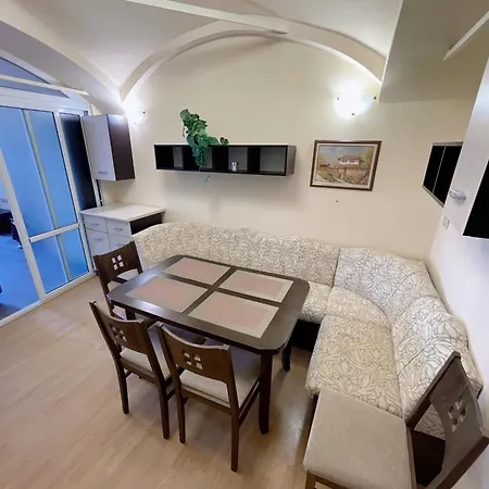 Tsar Kaloyan With Balcony & View Апартаменты *