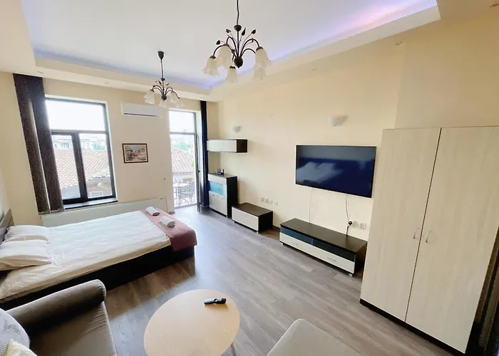 Tsar Kaloyan With Balcony & View Apartment *